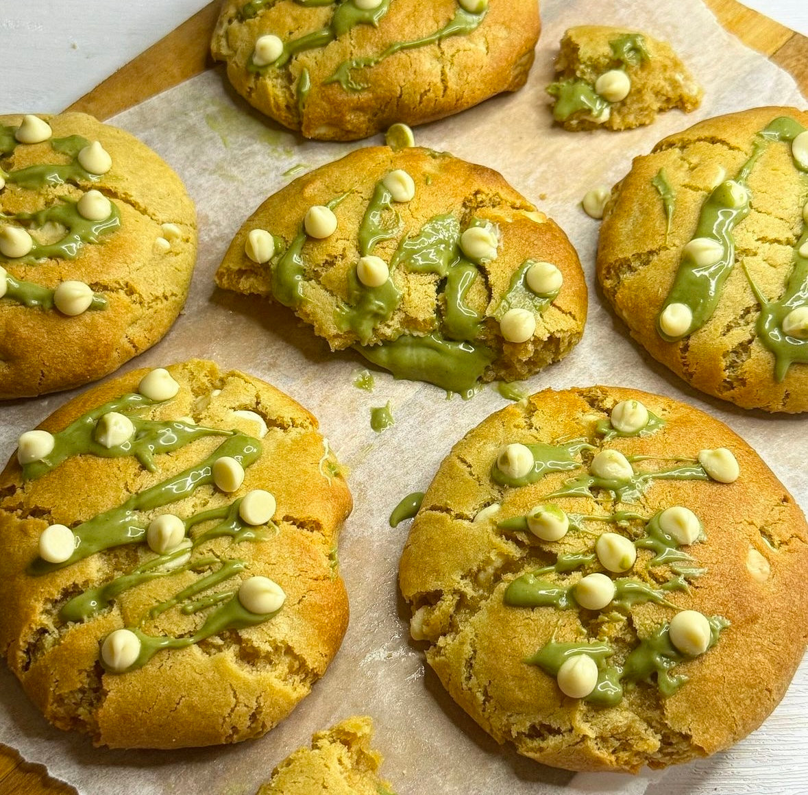 Pistachios and white Chocolate Cookies